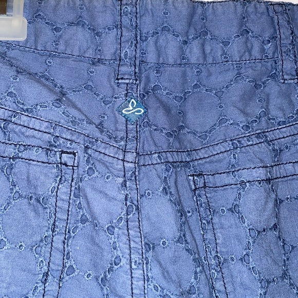 Prana Kittle Blue Eyelet Detail Shorts size 2 - Picture 11 of 15